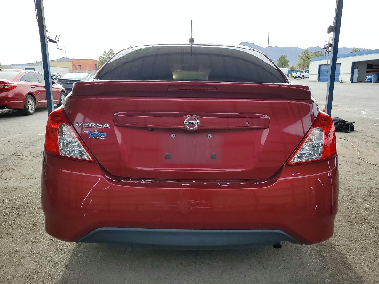 Nissan Versa S Plus