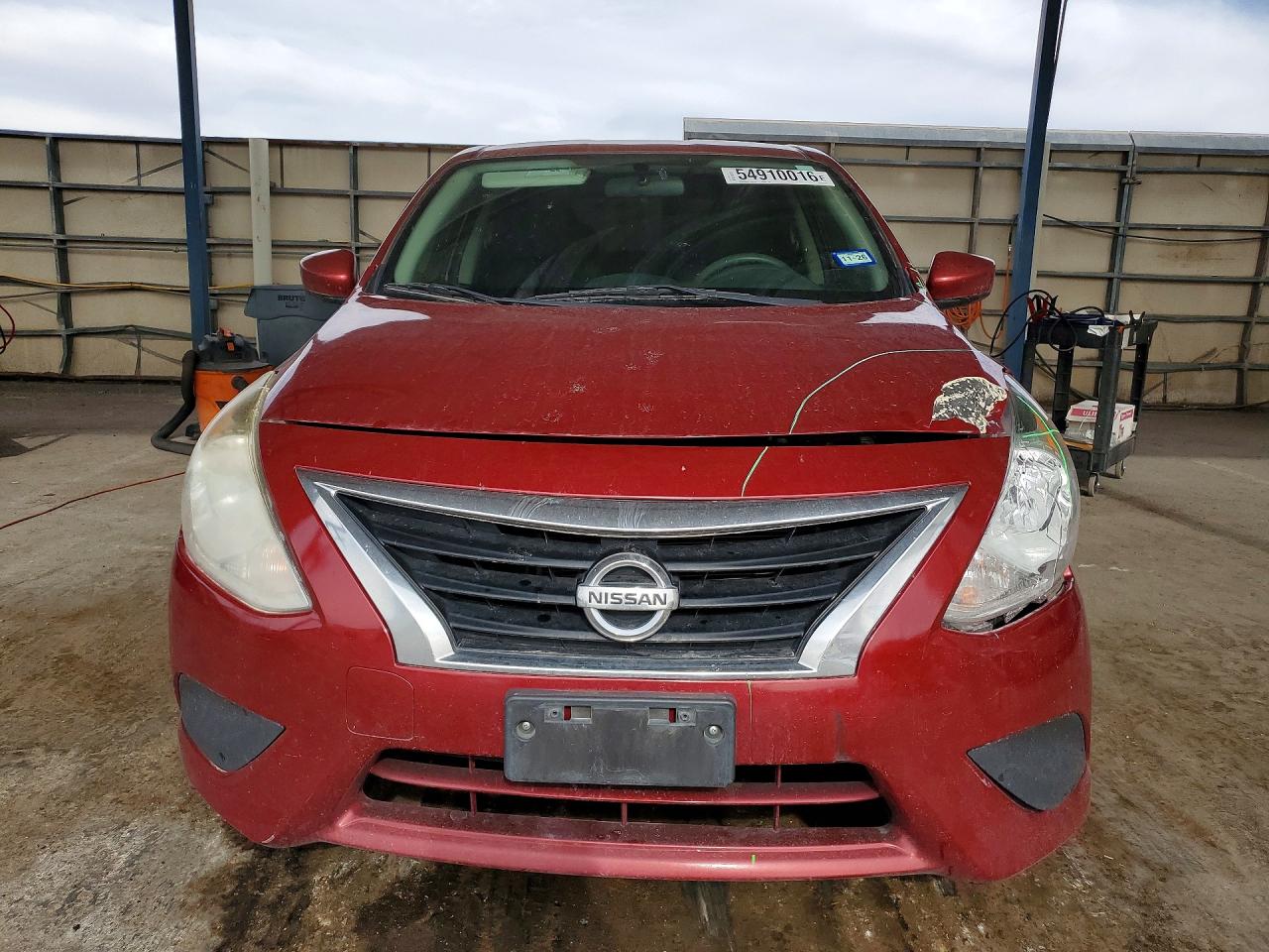 Nissan Versa S Plus