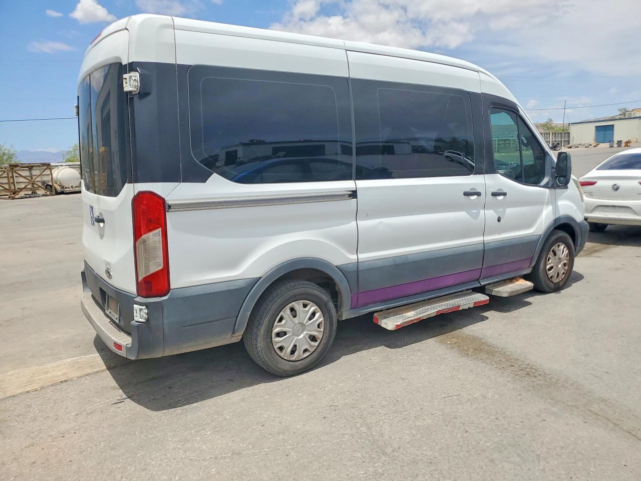 Ford Transit T-150