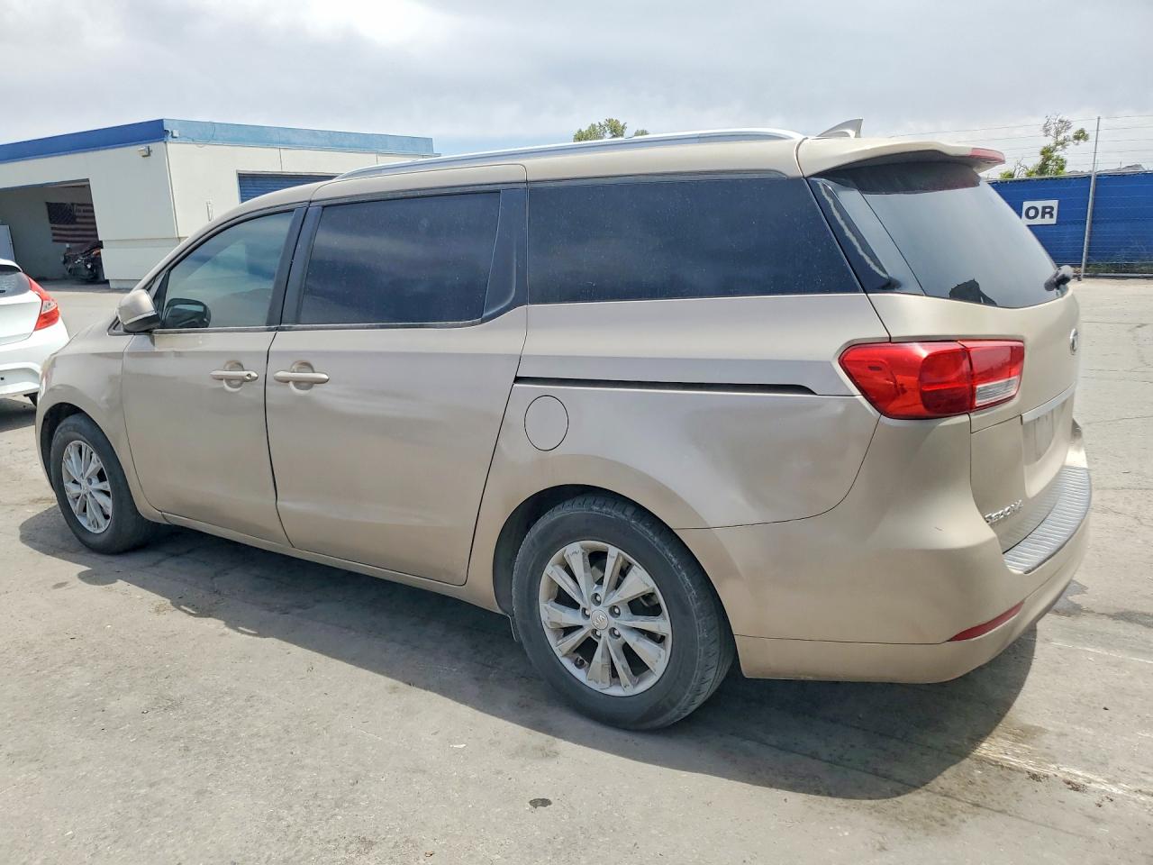 Kia Sedona Lx