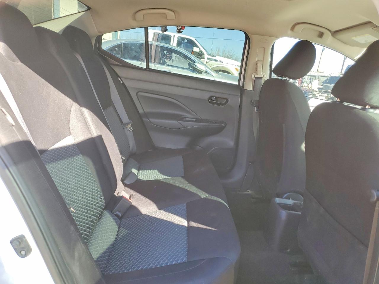 Nissan Versa S