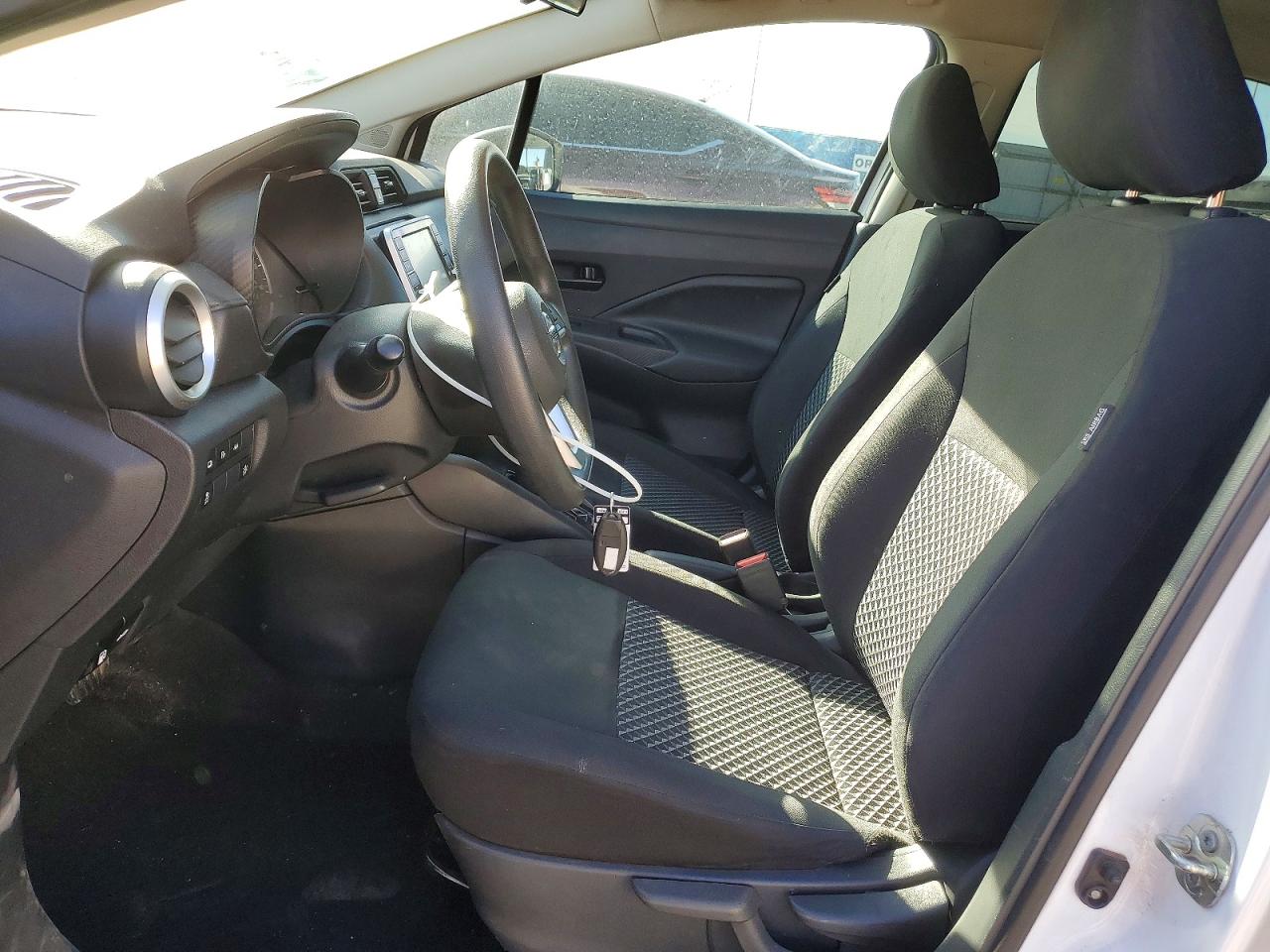 Nissan Versa S
