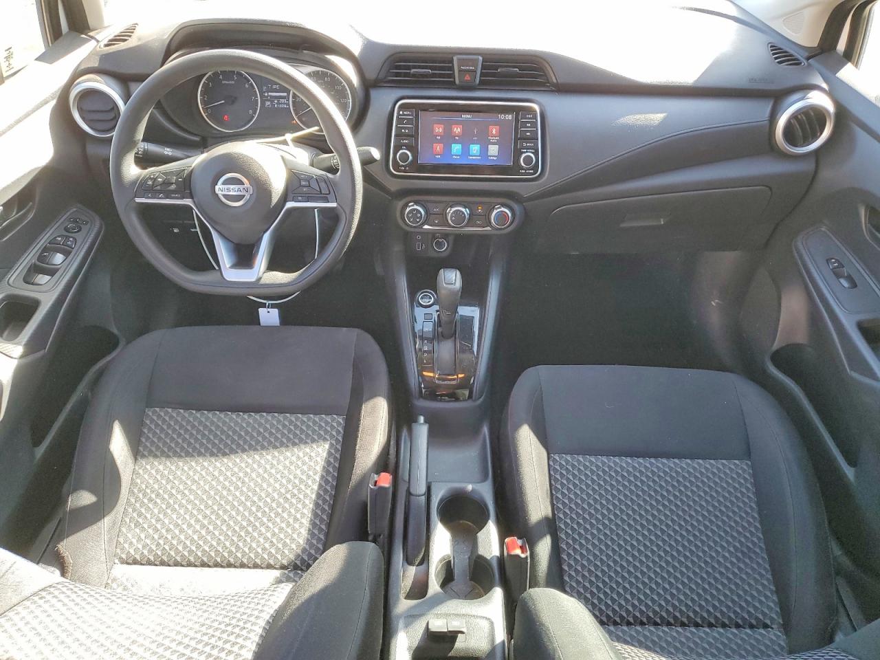 Nissan Versa S