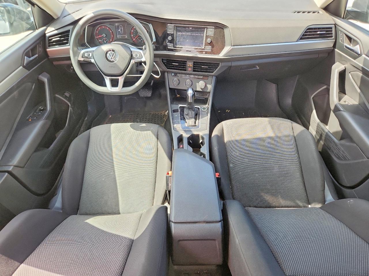 Volkswagen Jetta S