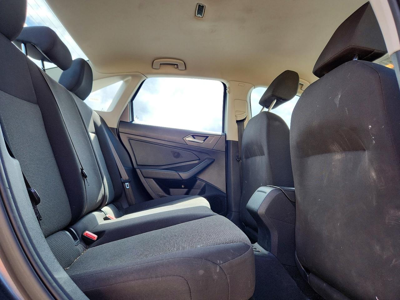 Volkswagen Jetta S