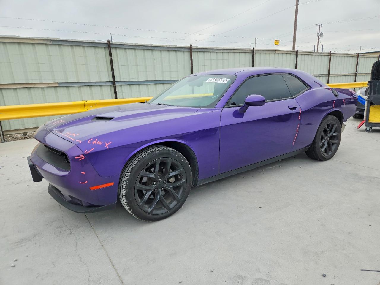 Salvage Dodge Challenger Image
