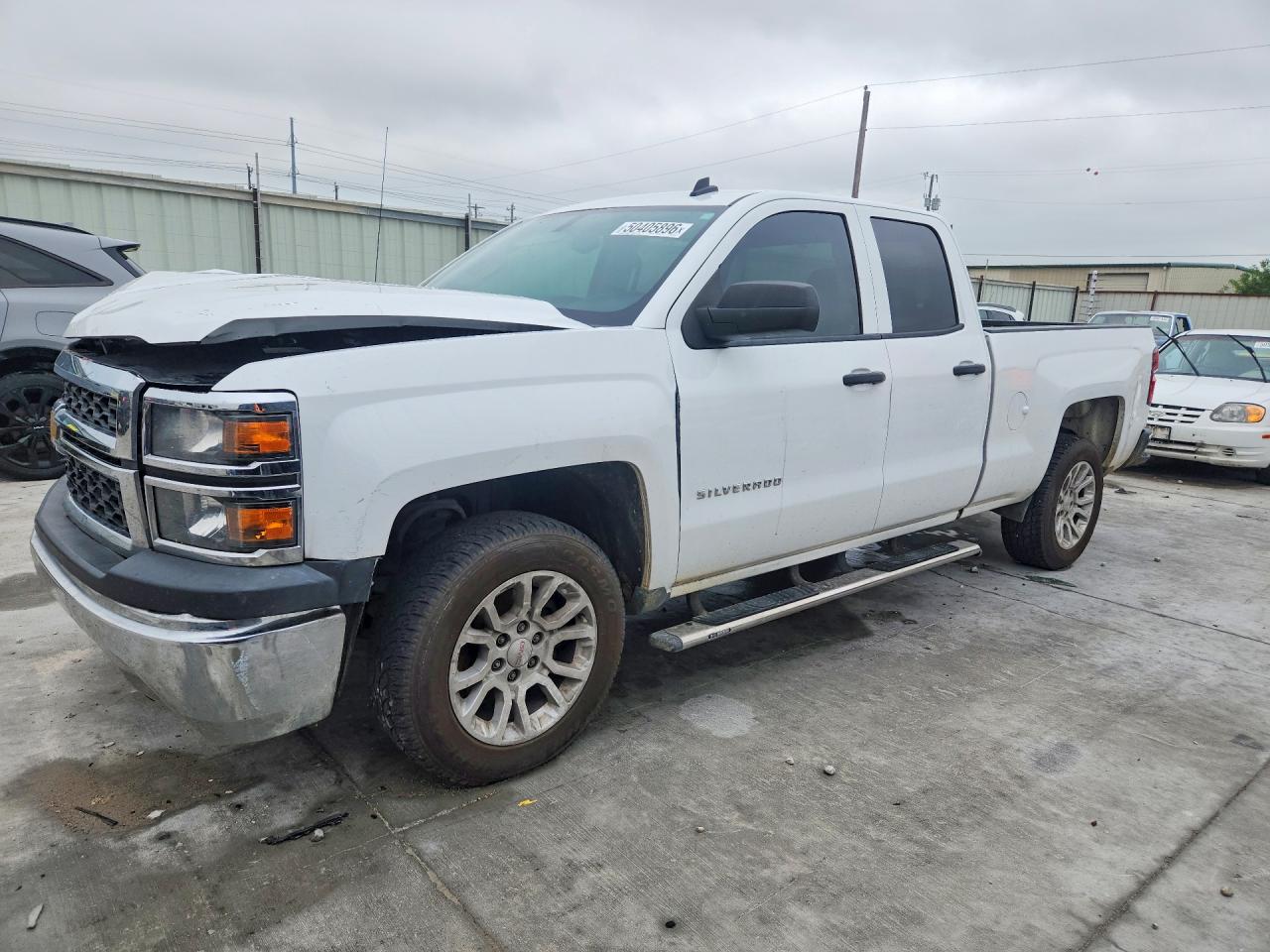 Salvage Chevrolet Silverado Image