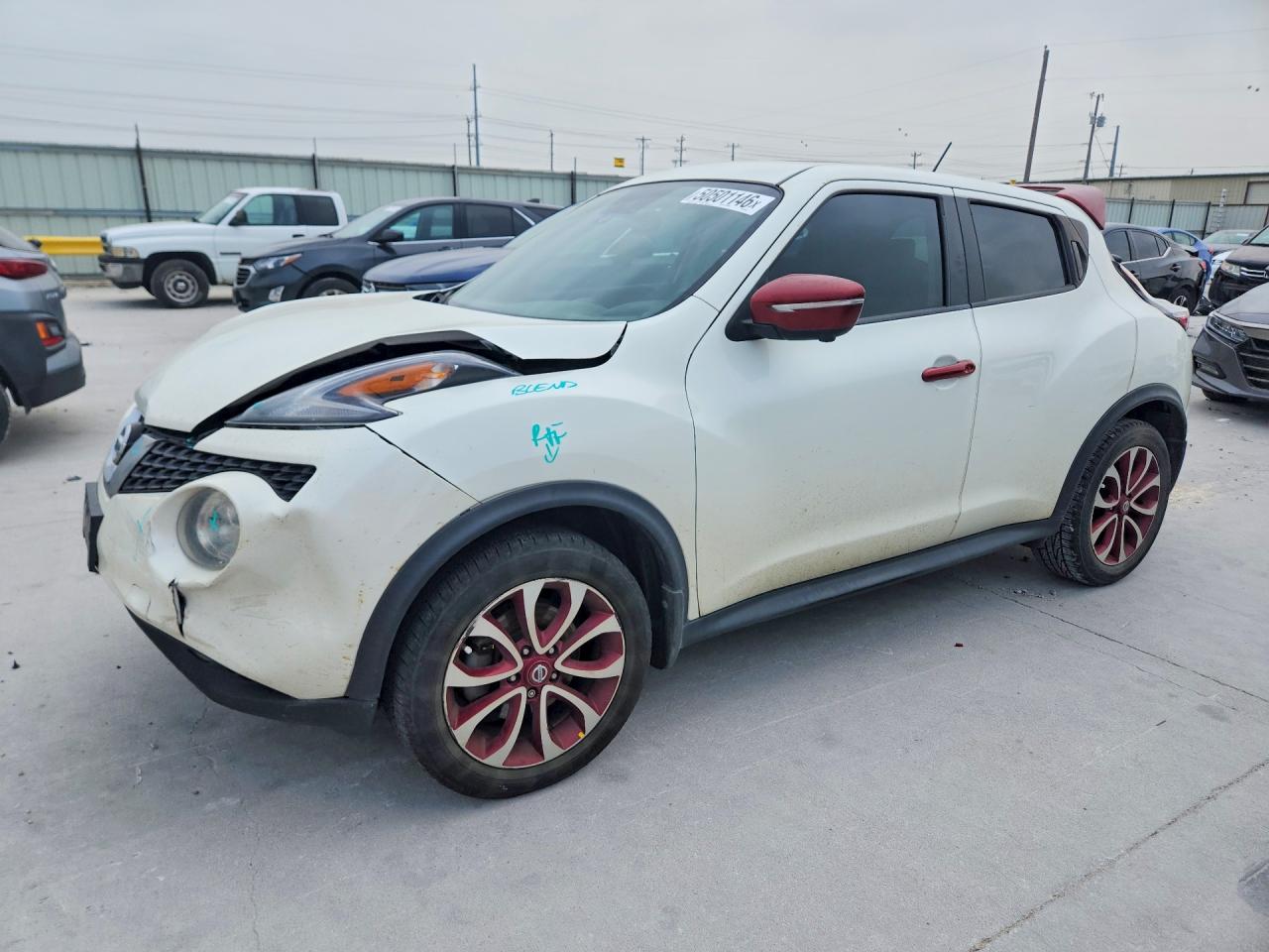 Salvage Nissan JUKE Image