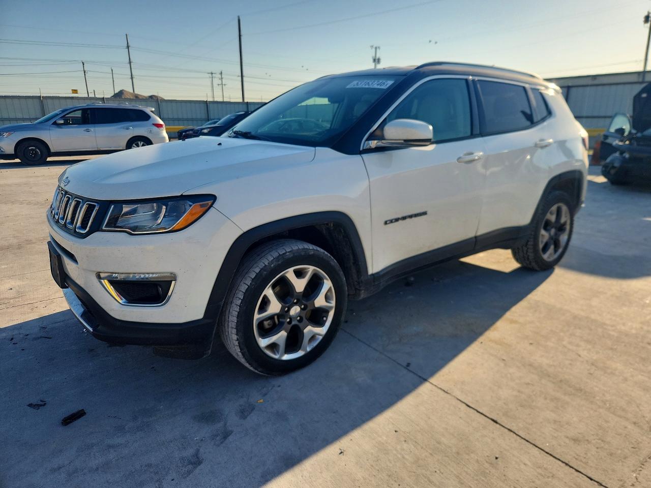 Salvage Jeep Compass Image