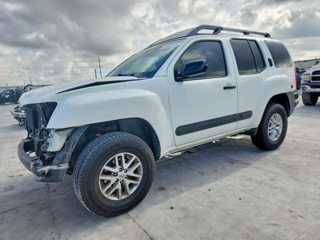 Salvage Nissan Xterra Image