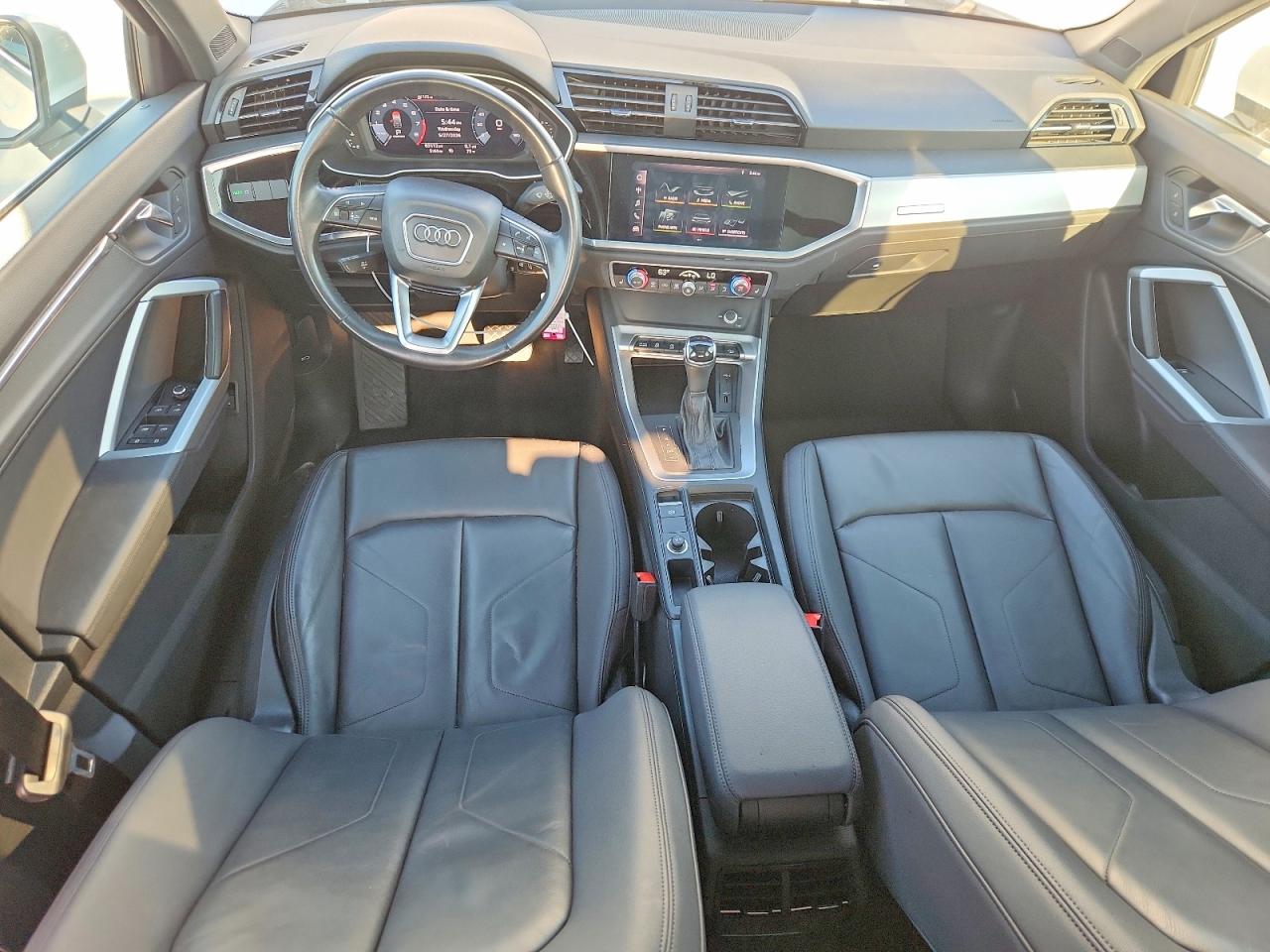 Audi Q3 Premium
