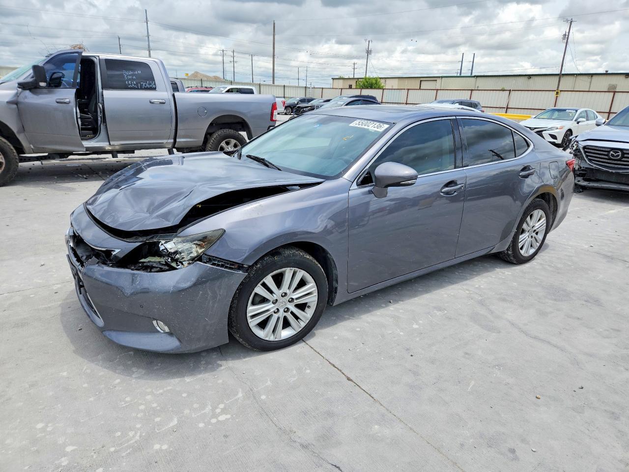 Salvage Lexus Es Image