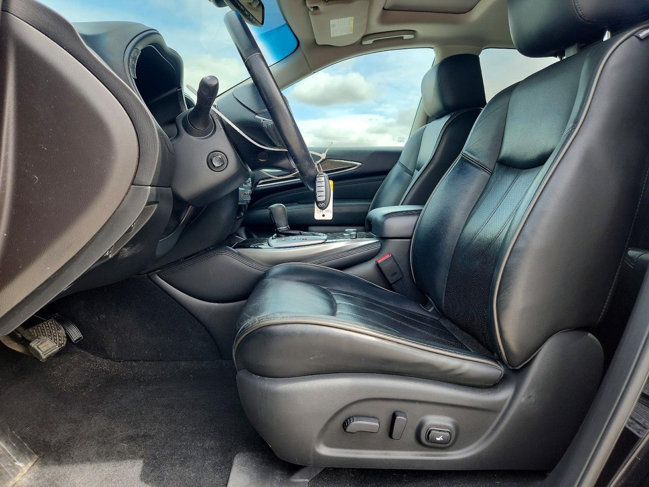 INFINITI Qx Base