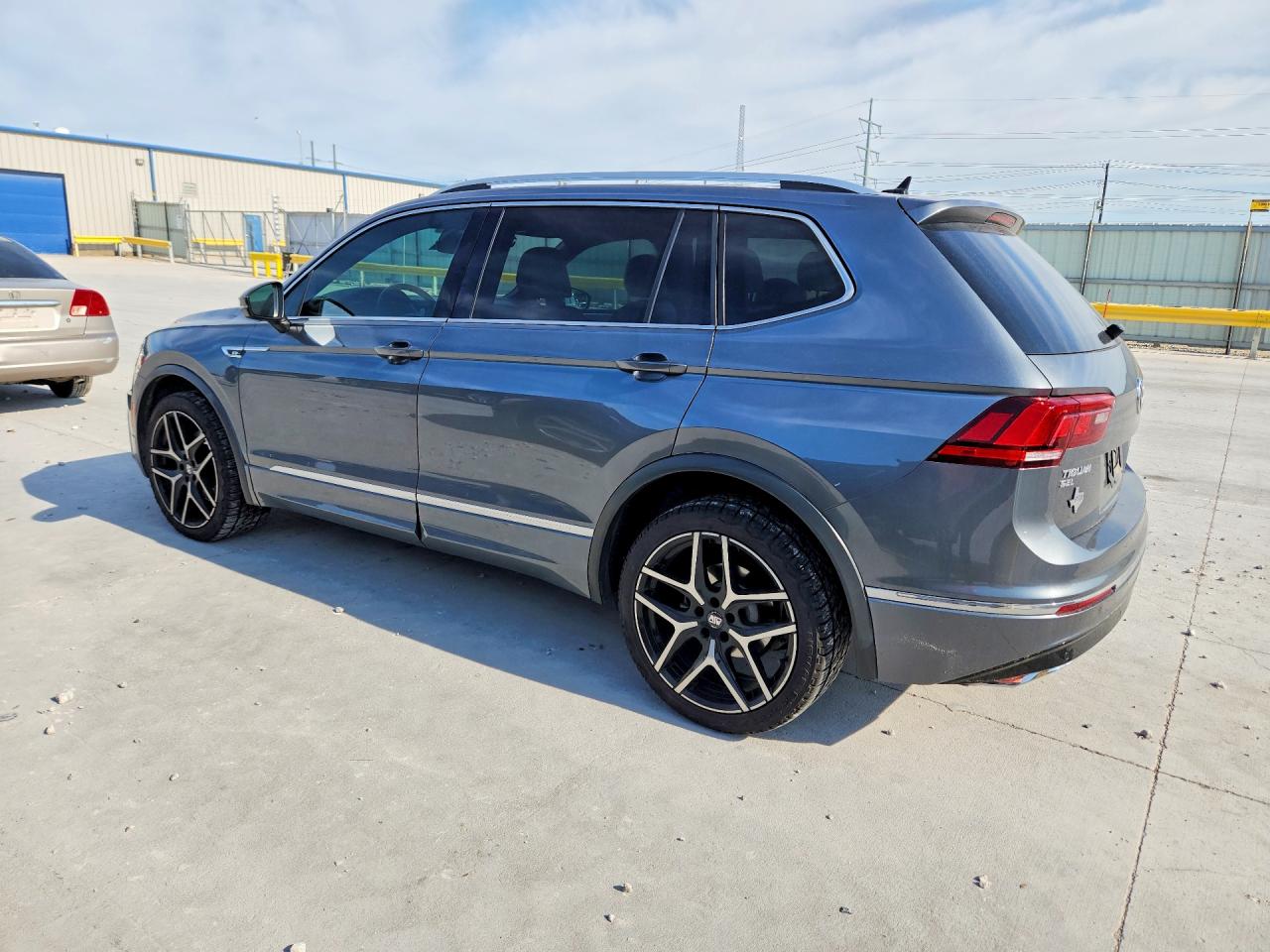 Volkswagen Tiguan Sel Premium R-line