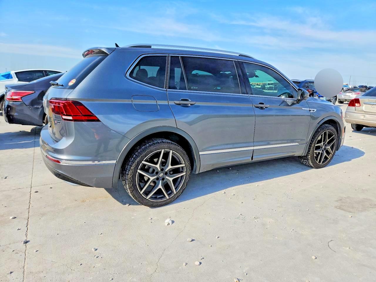 Volkswagen Tiguan Sel Premium R-line