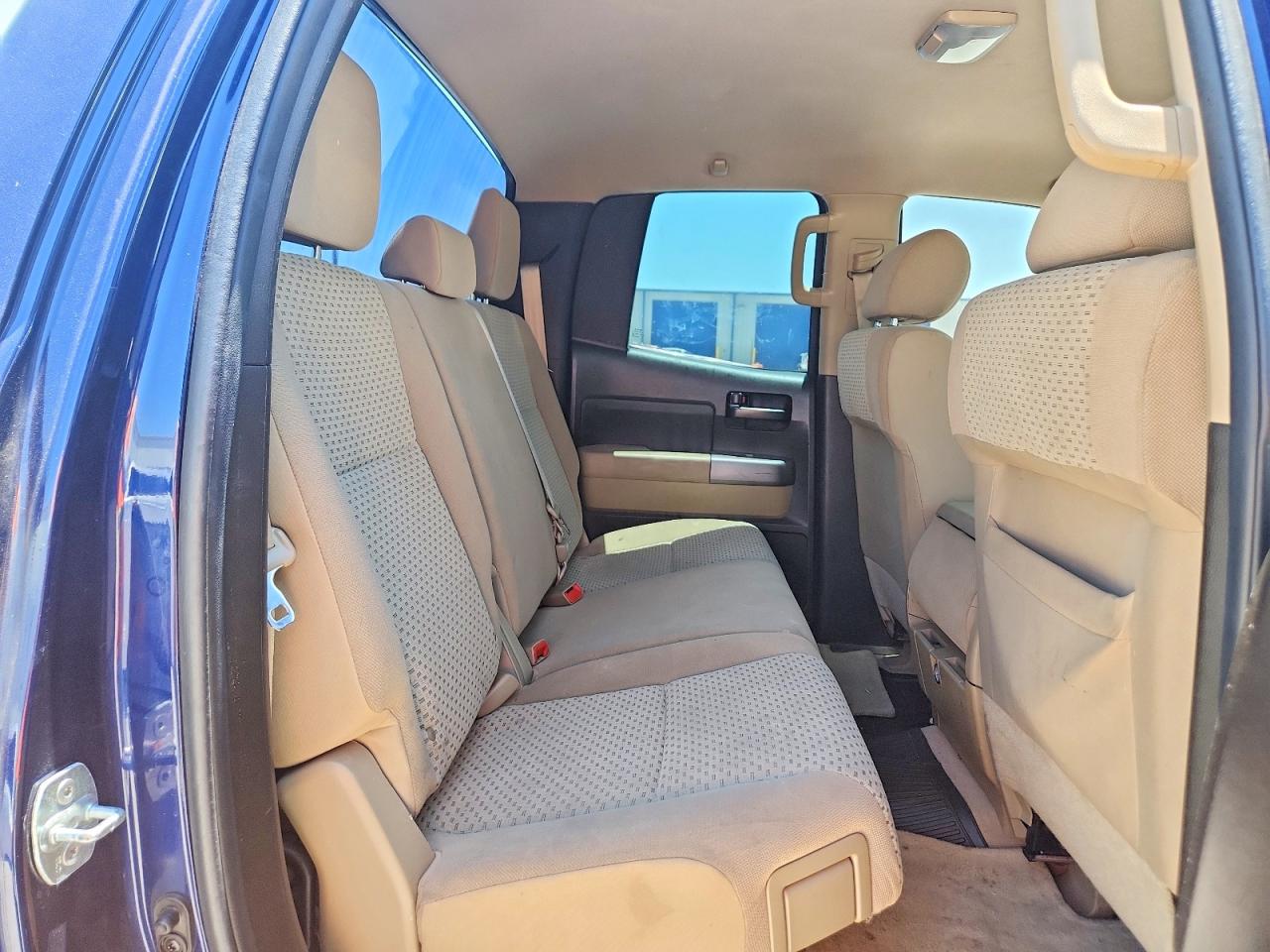 Toyota Tundra Double Cab Sr5