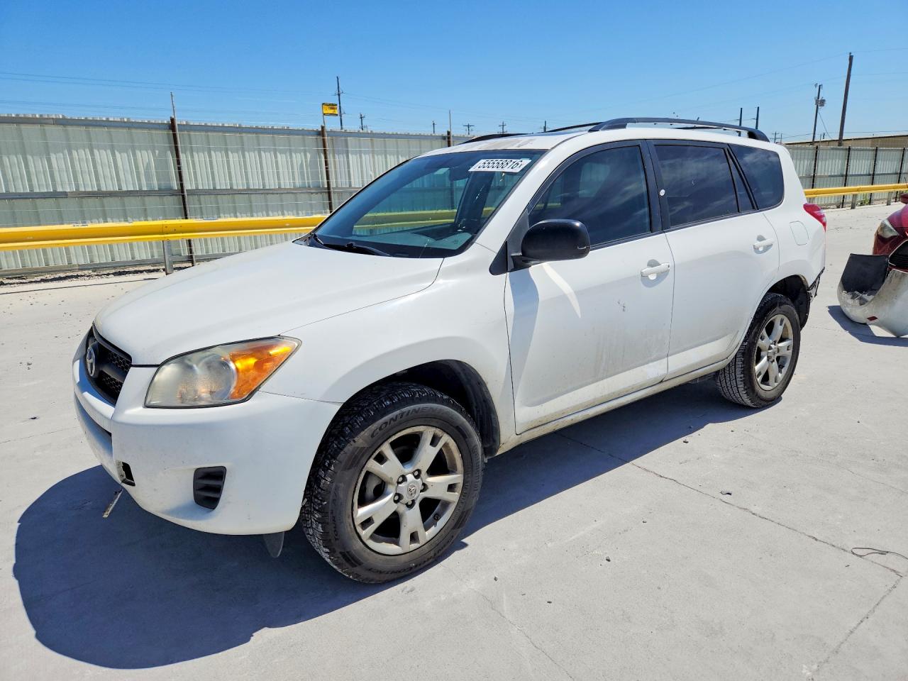 Salvage Toyota RAV4 Image