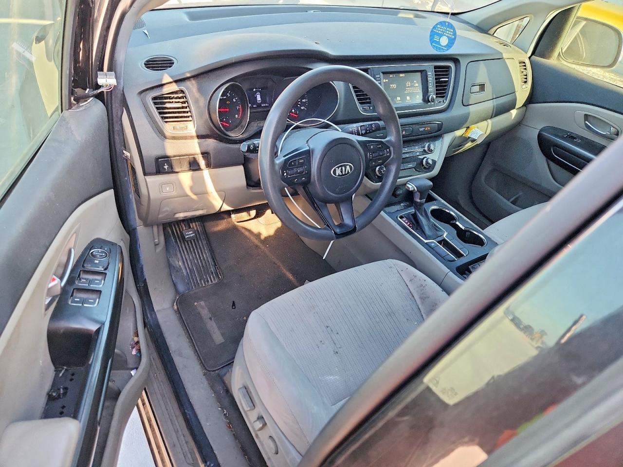 Kia Sedona Lx