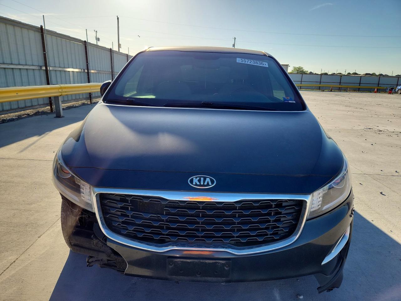 Kia Sedona Lx