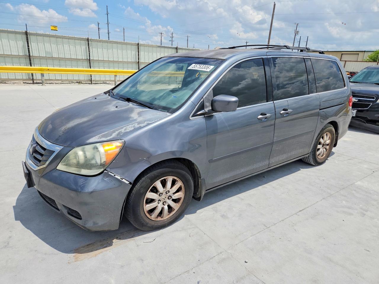 Salvage Honda Odyssey Image