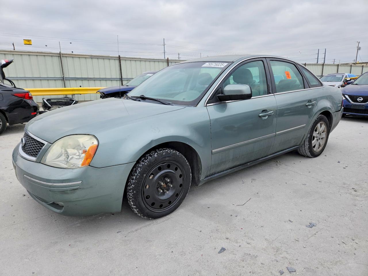 Salvage Ford Five Hundr Image