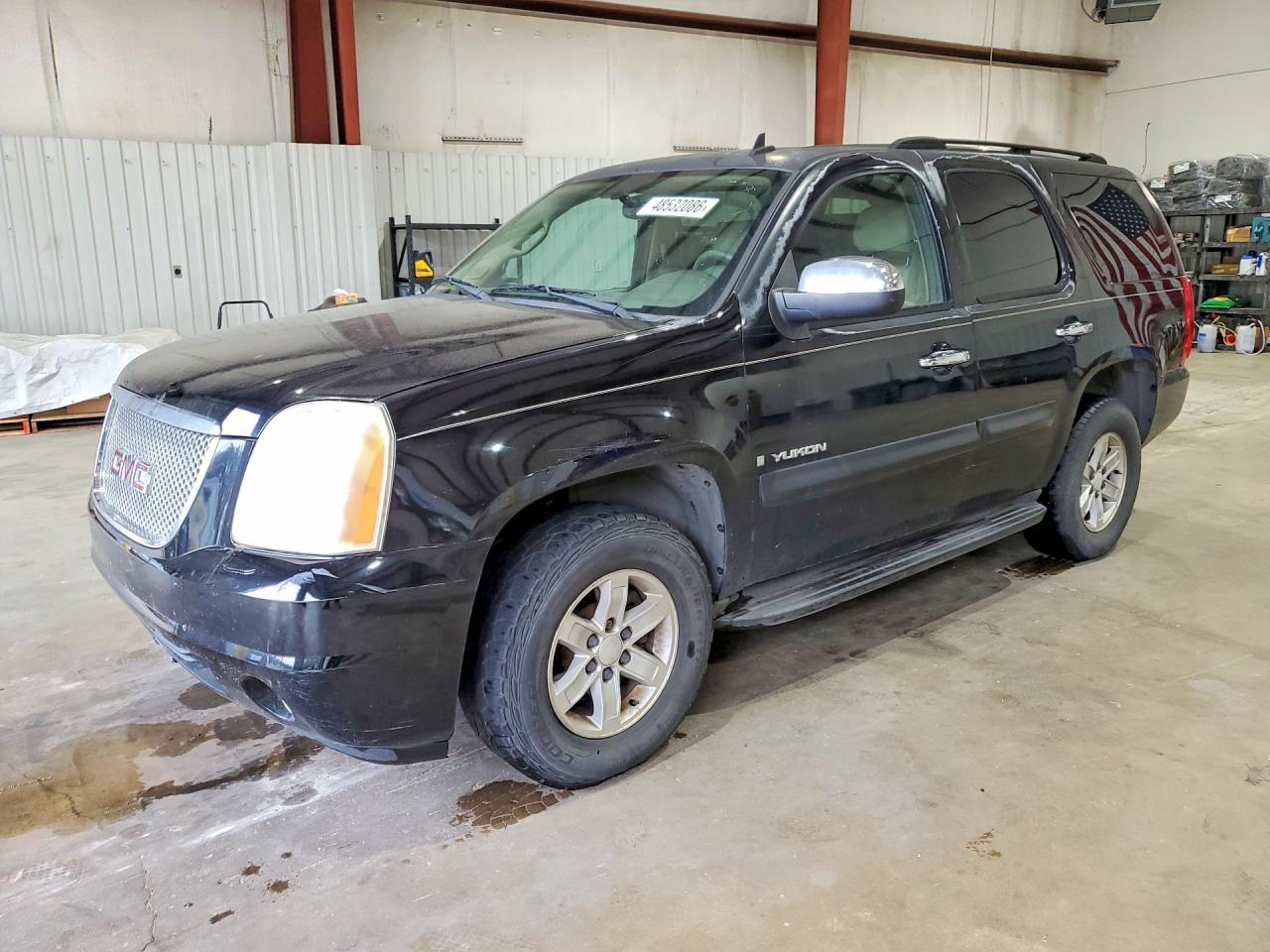 Salvage GMC Yukon Image