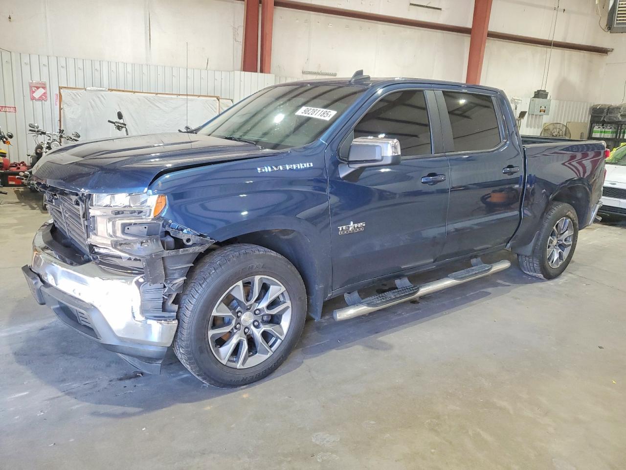 Salvage Chevrolet Silverado Image