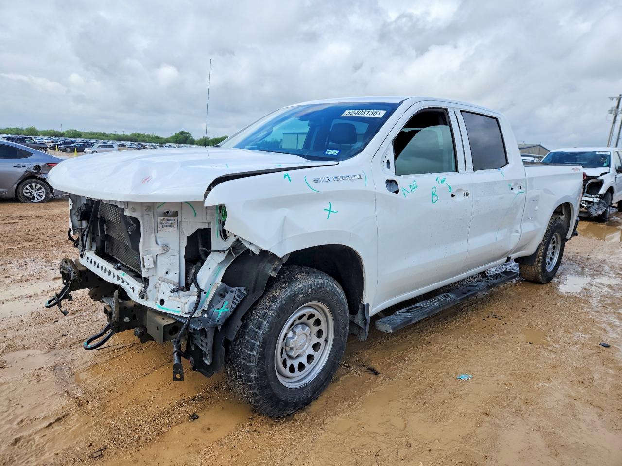 Salvage Chevrolet Silverado Image