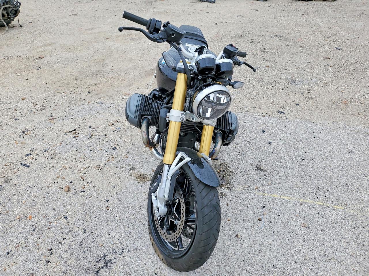 BMW R 12 Nine T