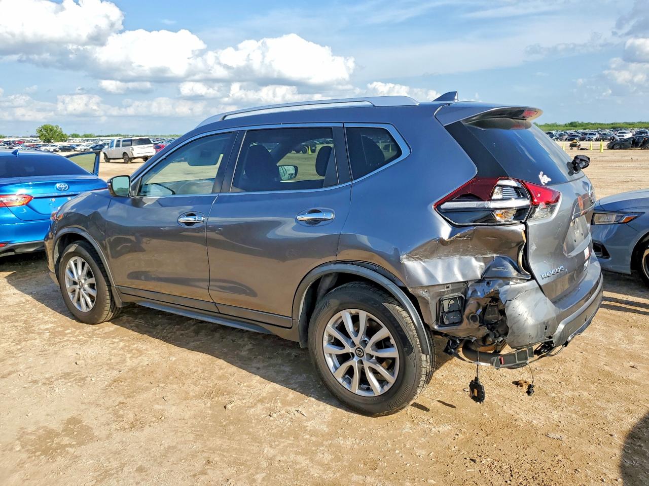 Nissan Rogue Sv