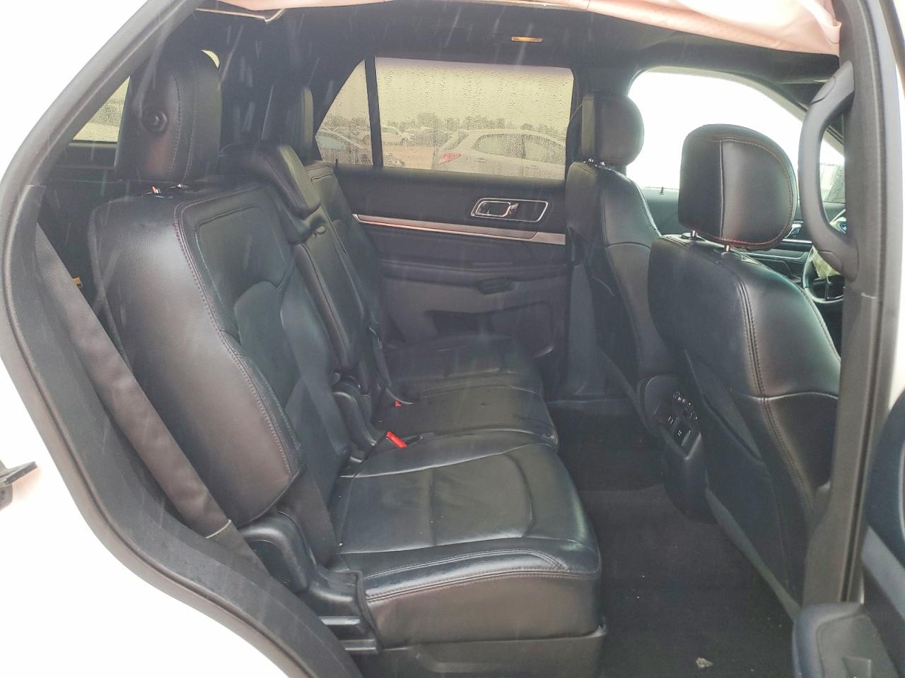 Ford Explorer Sport