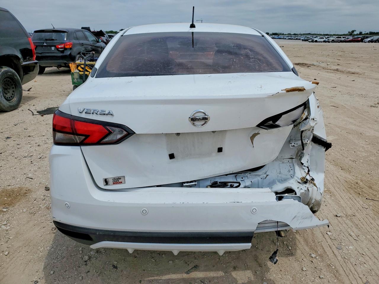 Nissan Versa S