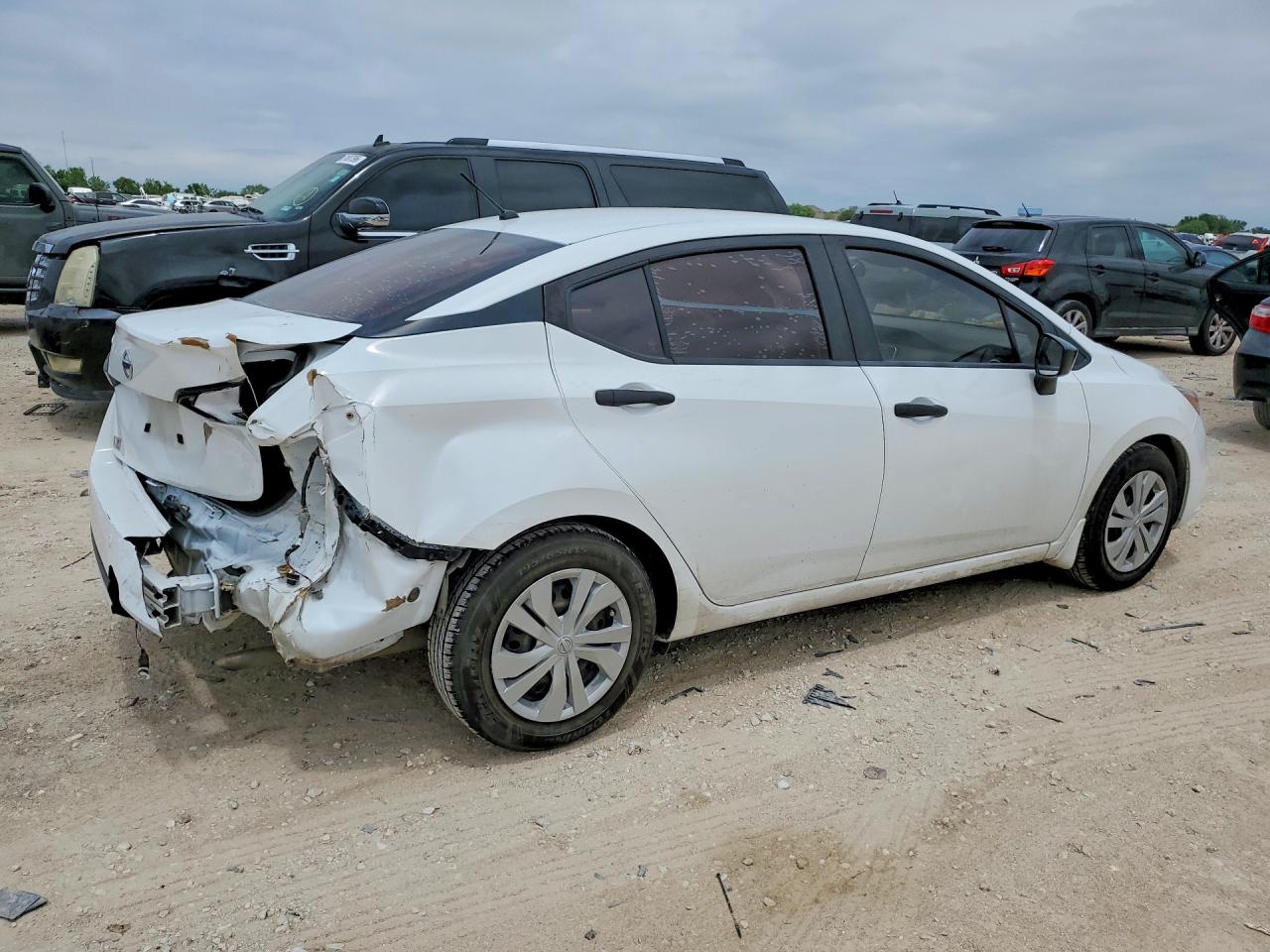 Nissan Versa S
