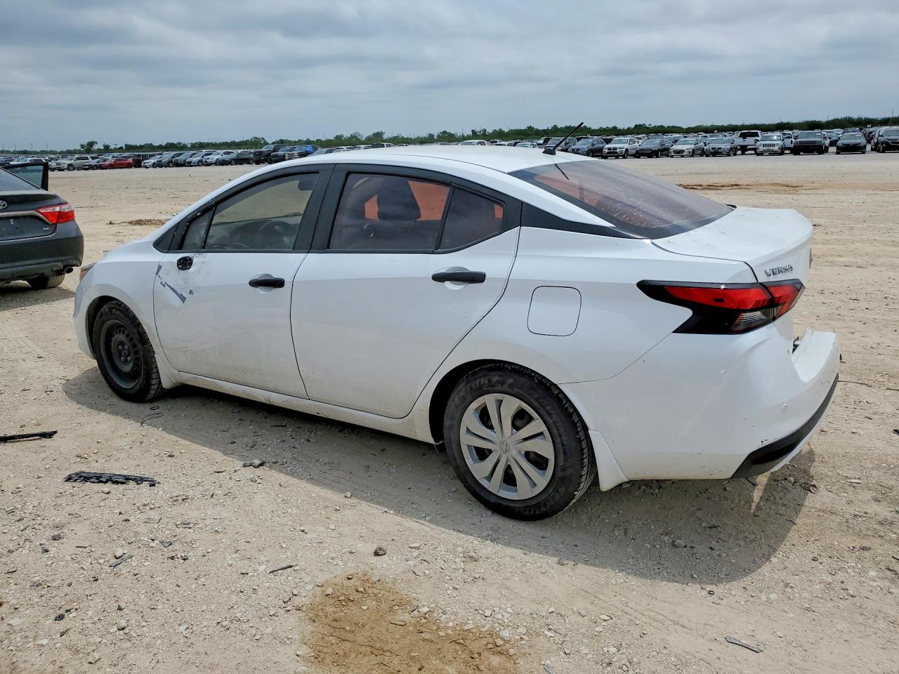 Nissan Versa S