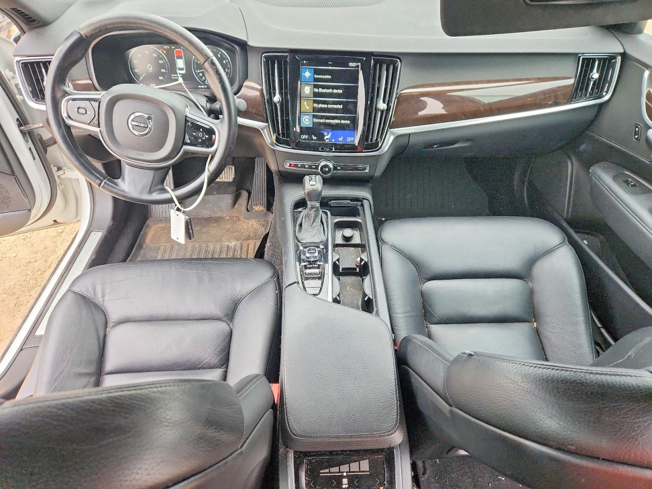 Volvo S90 T5 Momentum