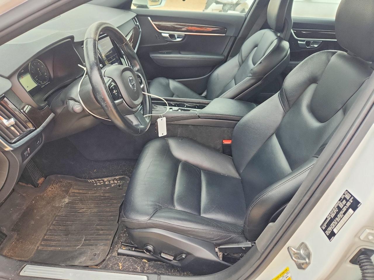 Volvo S90 T5 Momentum