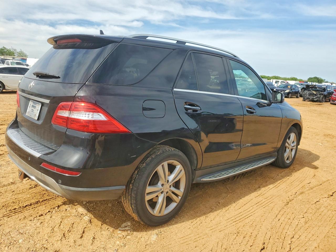 Mercedes-Benz M-Class 350