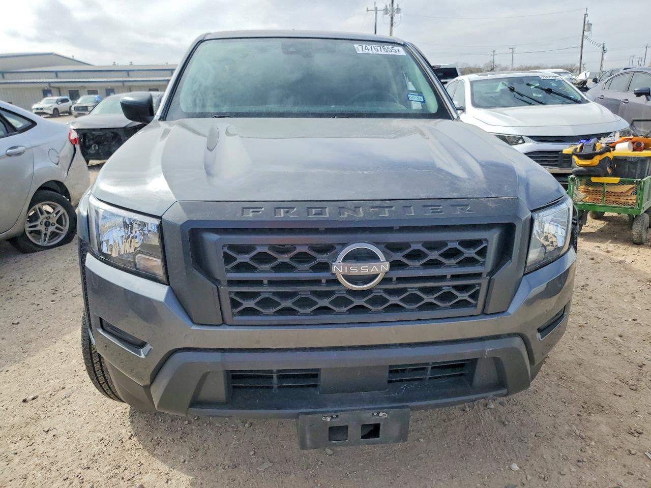 Nissan Frontier S