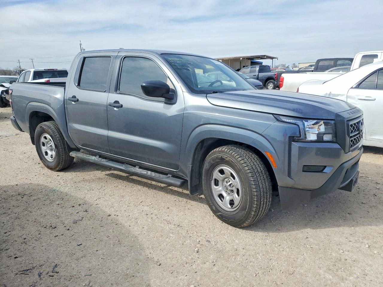 Nissan Frontier S