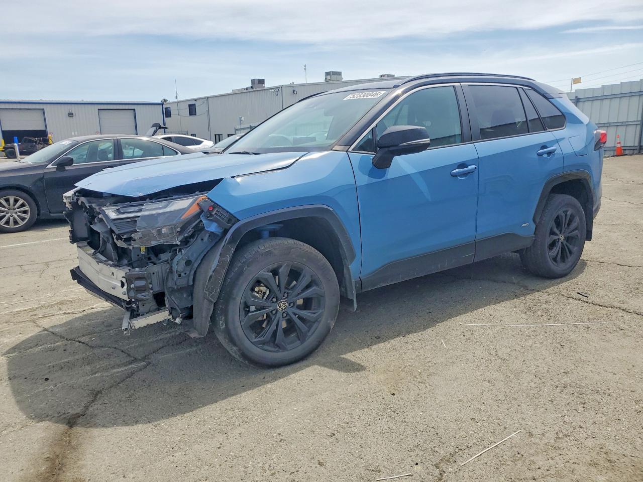 Salvage Toyota RAV4 Image