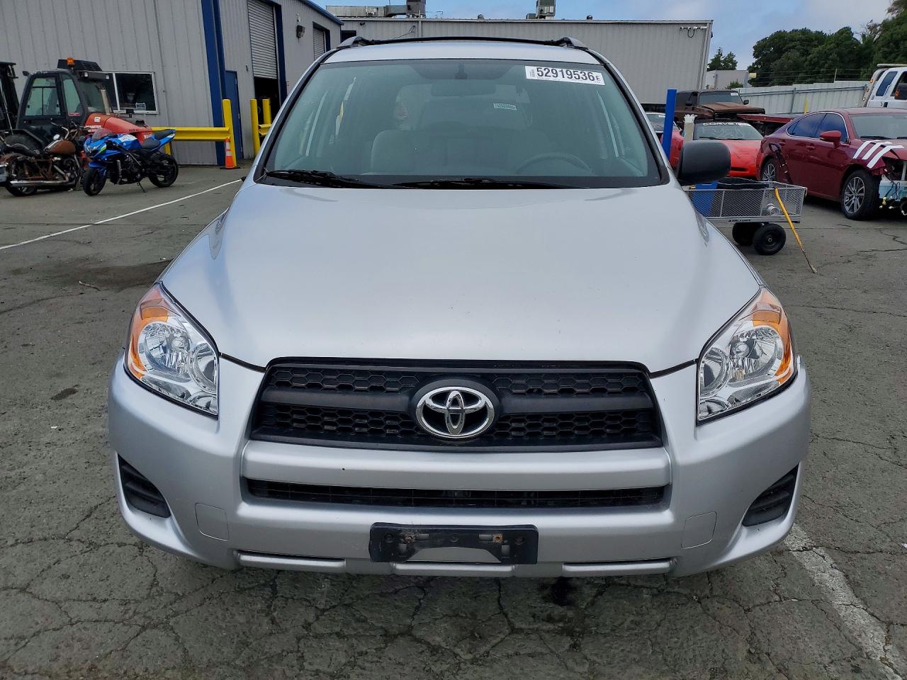 Toyota RAV4 Base