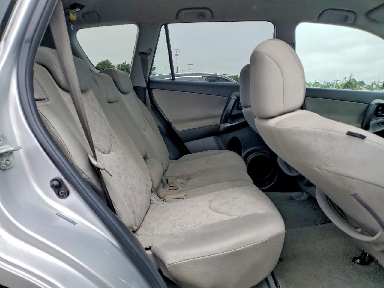 Toyota RAV4 Base