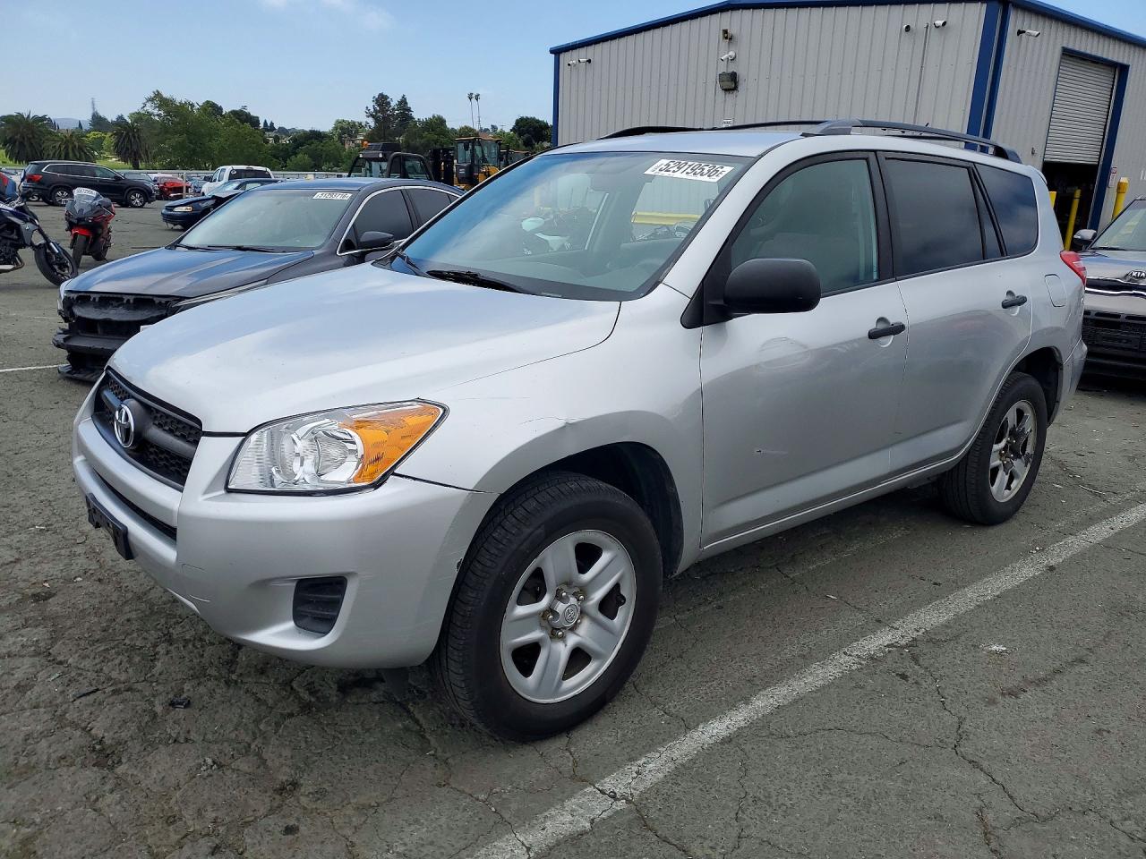 Salvage Toyota RAV4 Image