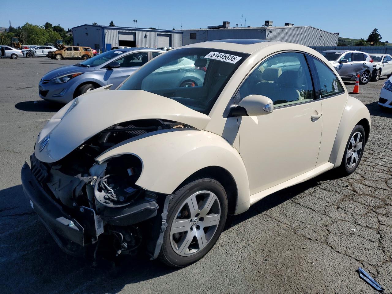 Salvage Volkswagen Beetle Image