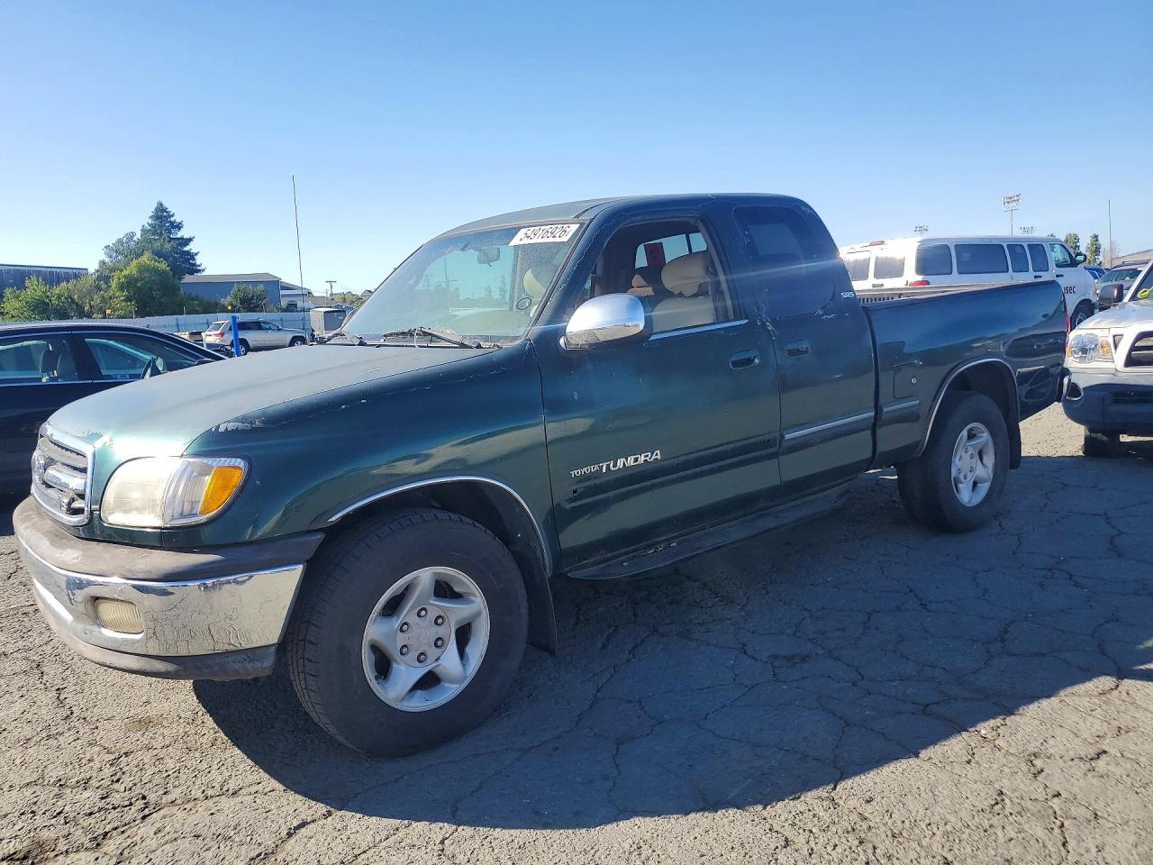 Salvage Toyota Tundra Image