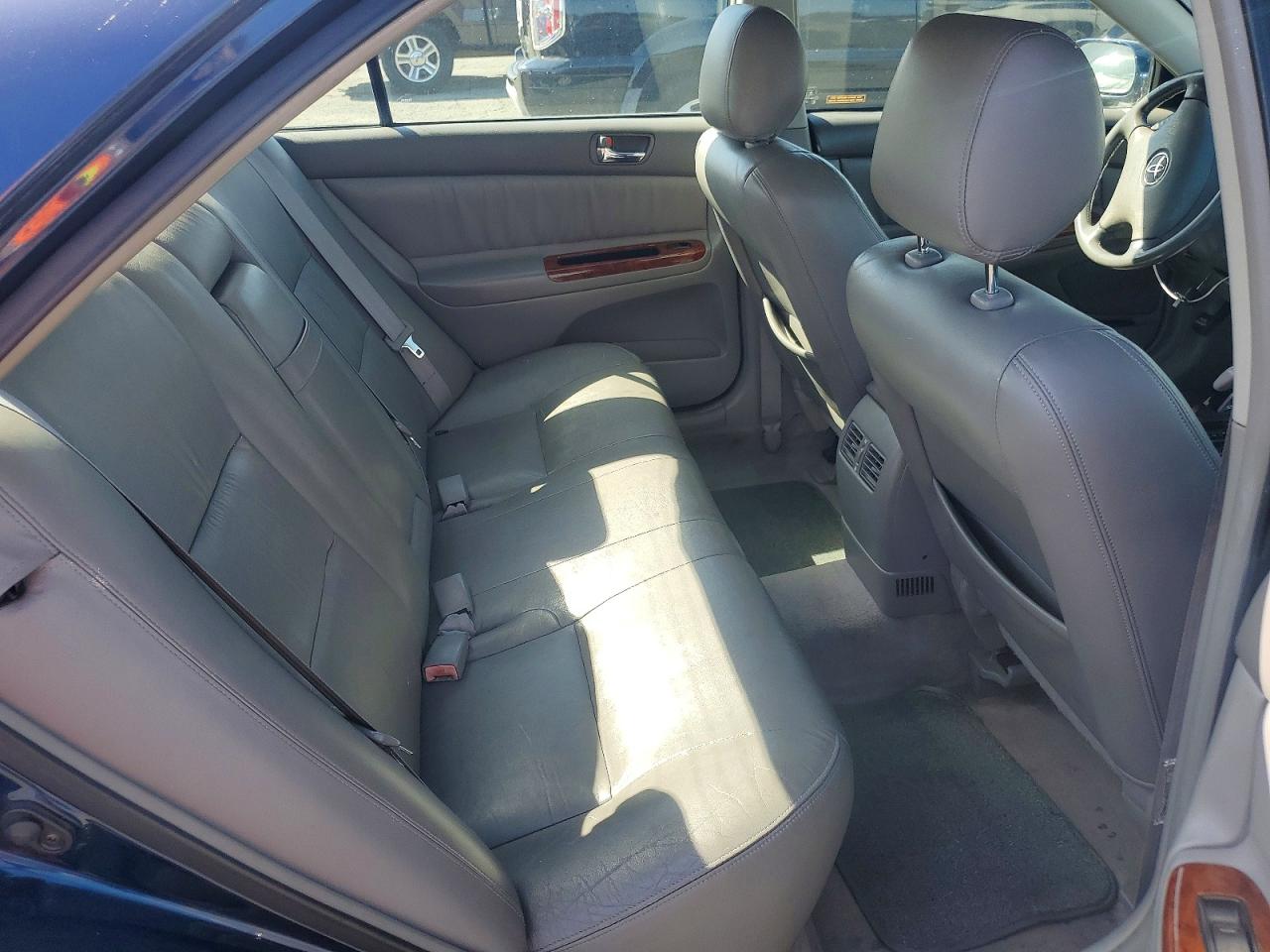 Toyota Camry Xle V6