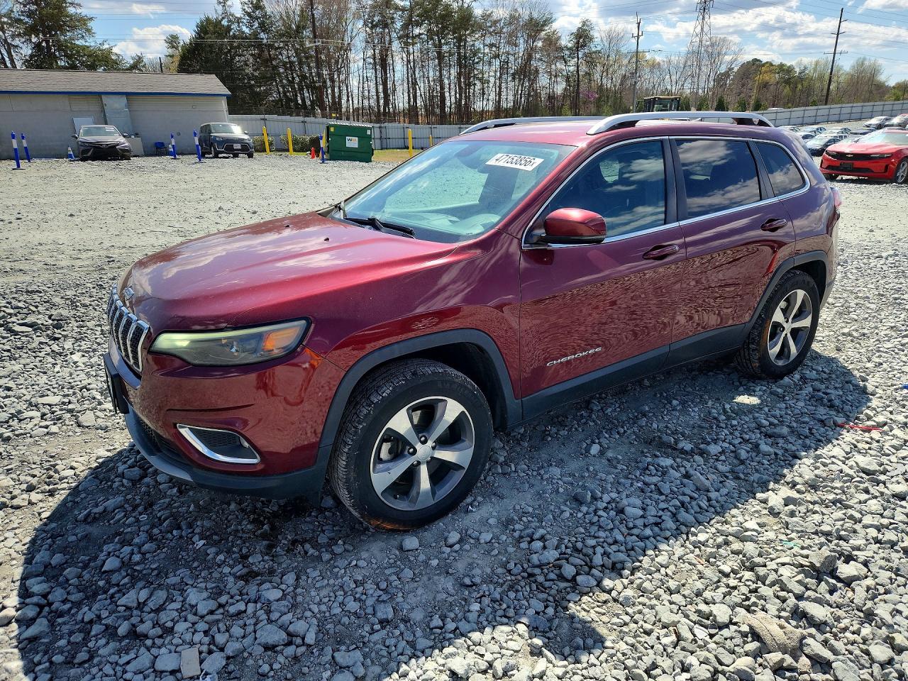 Salvage Jeep Cherokee Image