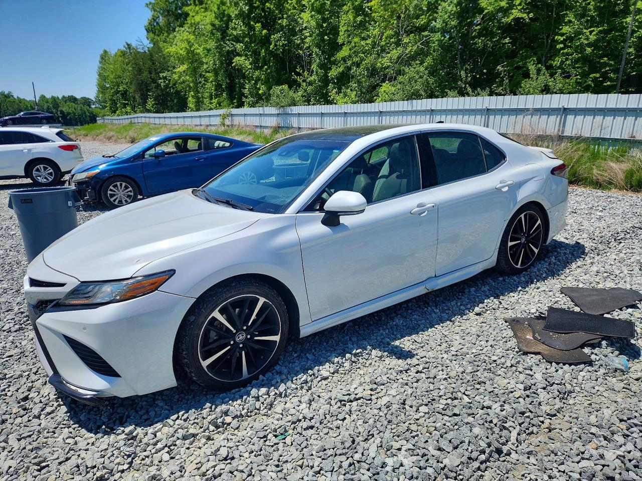 Salvage Toyota Camry Image