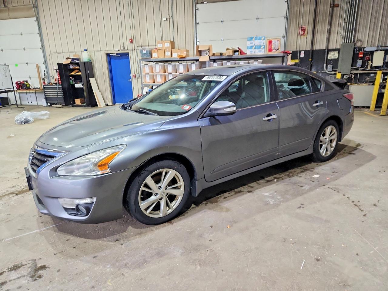 Salvage Nissan Altima Image