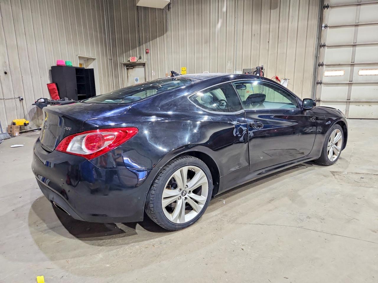 Hyundai Genesis 2.0t